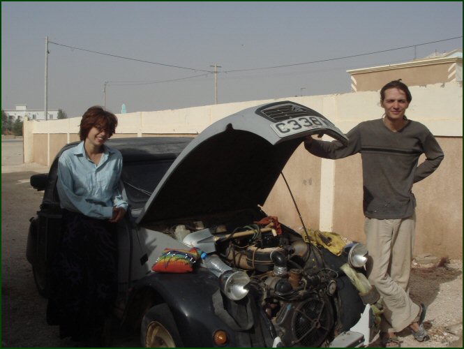 Matt & Safi & 2CV
